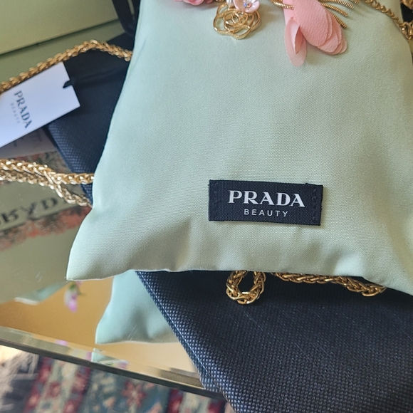 Prada draw string pouch - Picture 5 of 14